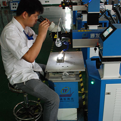 設(shè)備設(shè)計(jì)符合人體工程學(xué)，操作舒適