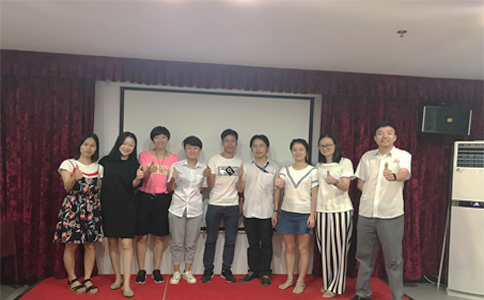  通發(fā)激光的家人們和各位美女初次見面！